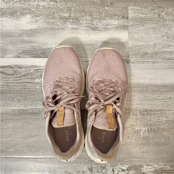 New Balance Women's Light Pink Sneakers - Picture 1 of 5